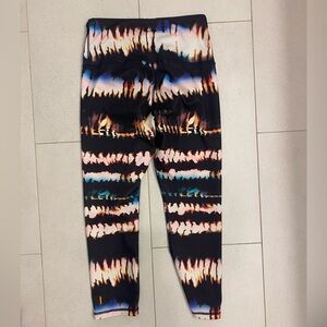 Lucy Tie Dye women’s Leggings size small